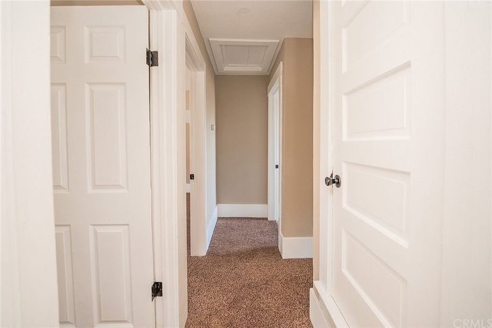 Building Photo - 1207 E 55th St