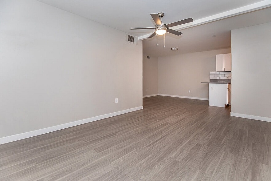 Modern, Open-Concept Livingroom in Renovated Style Floor Plan - Chapter 3240