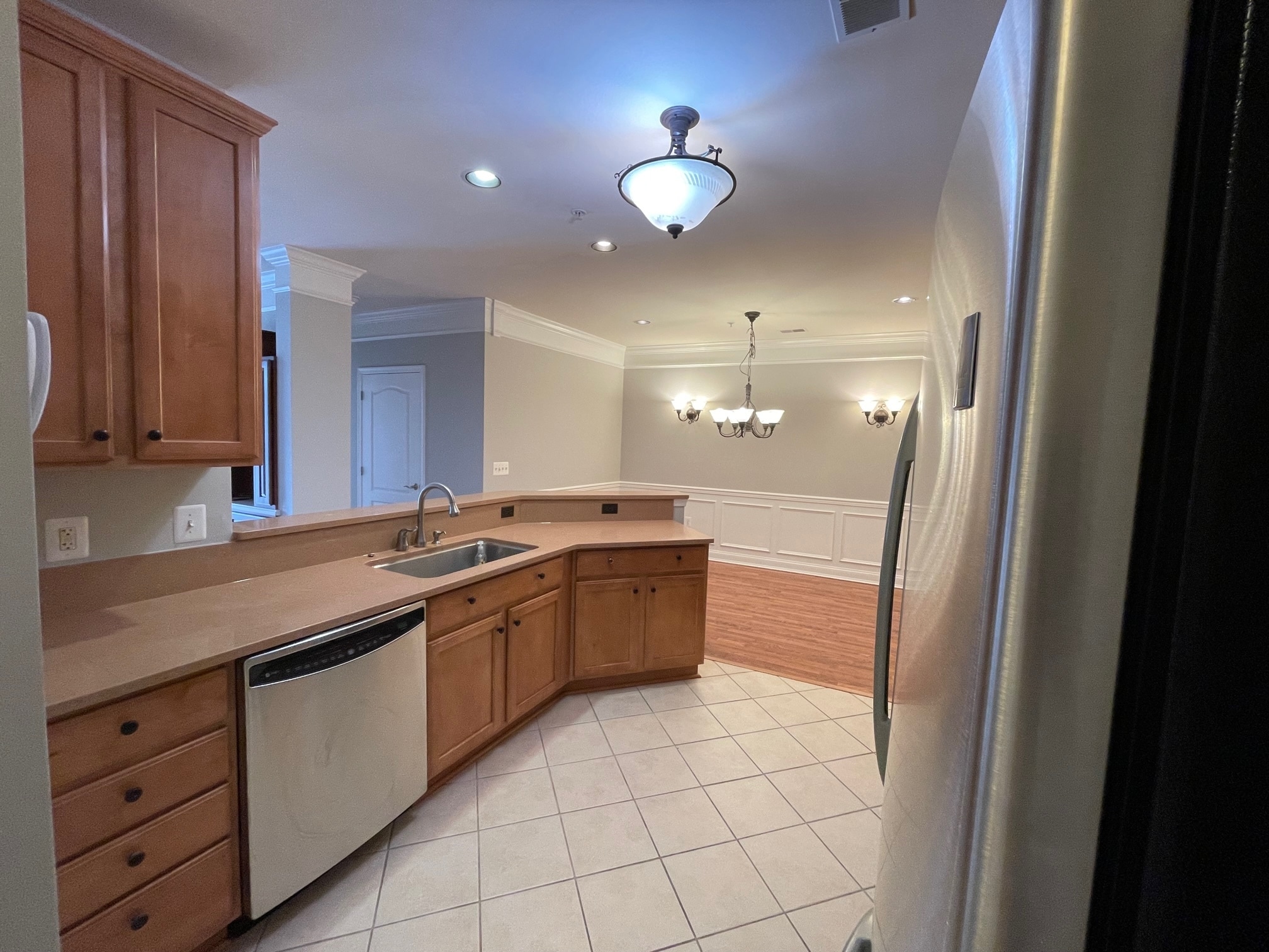 Kitchen - 5801 Clipper Ln