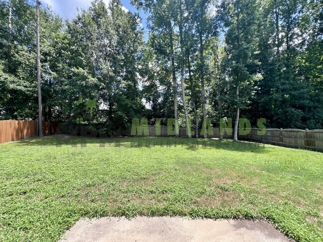 Building Photo - 464 Edenhall Dr