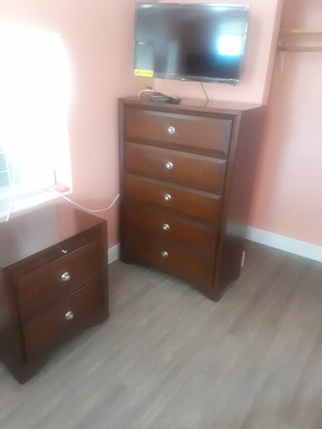 Building Photo - 2061 NW 188th Ter