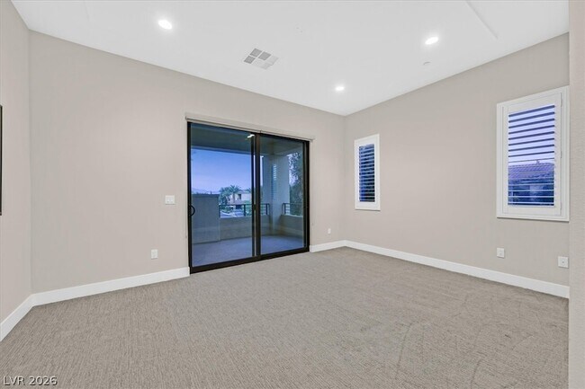 Building Photo - 65 Garibaldi Wy
