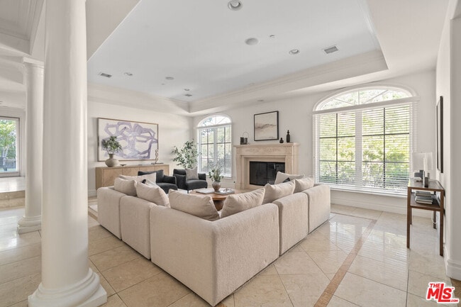 Building Photo - 3697 Benedict Canyon Ln