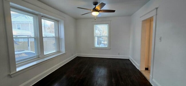 Building Photo - 409 Plymouth Ave