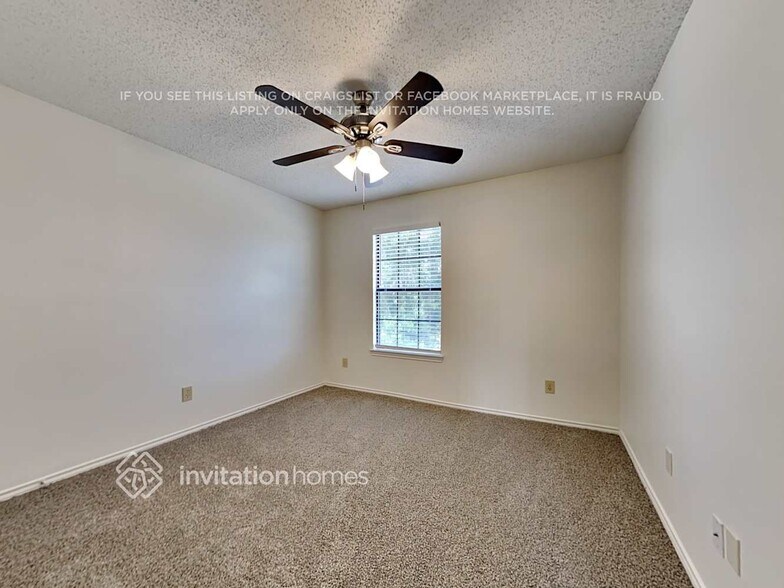 Building Photo - 1666 Clarendon Dr