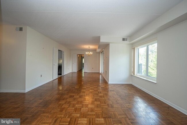 Building Photo - 260 W Montgomery Ave