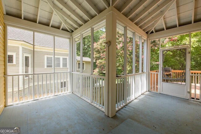 Building Photo - 765 Woodland Ave SE