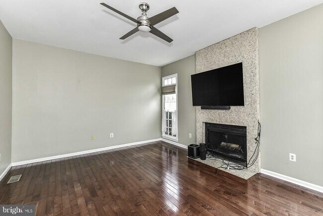 Building Photo - 14709 Muddy Creek Ct