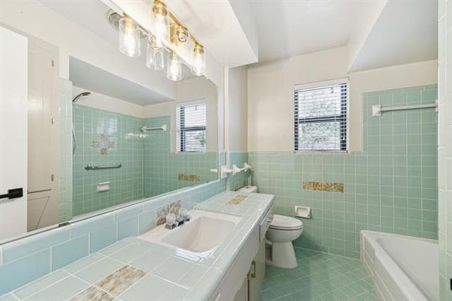 Building Photo - 626 Winchester Dr