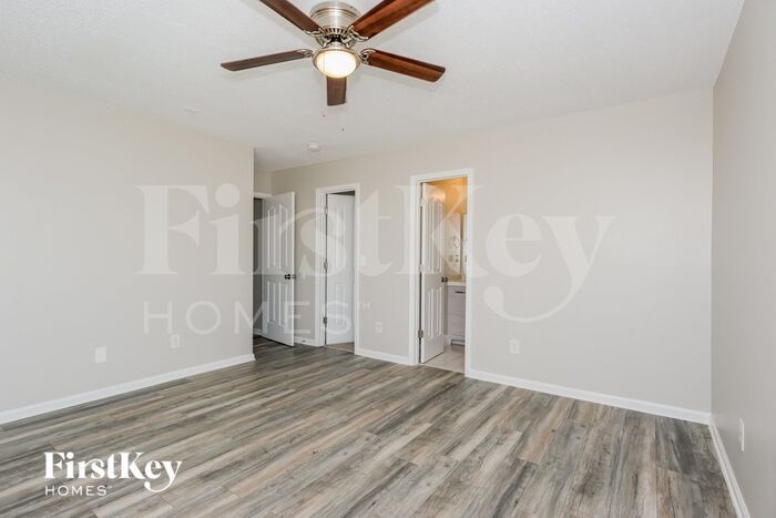 Building Photo - 1401 Bray Dr