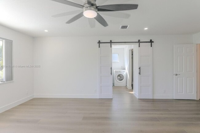 Building Photo - 2795 N 40th Ave