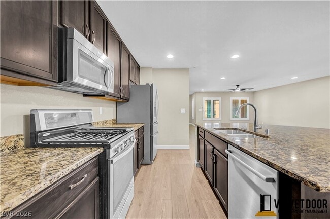 Building Photo - 3013 Camino Sereno Ave