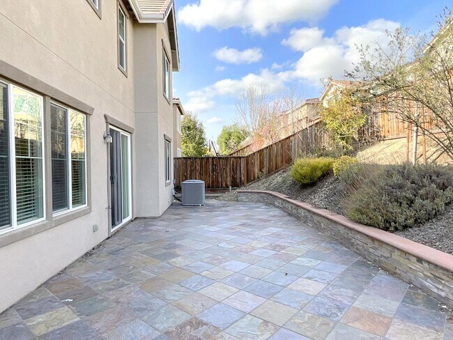 Building Photo - 4807 Valerio St