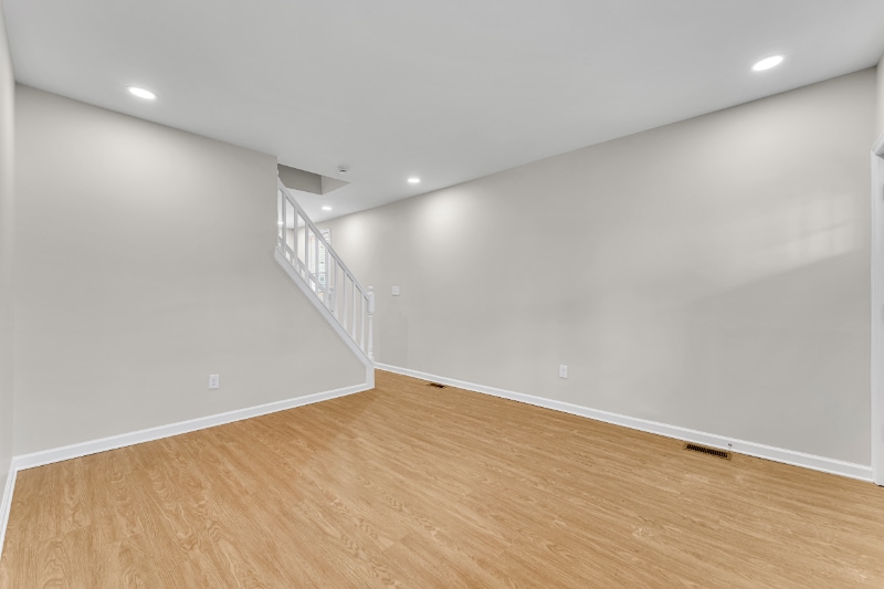 Building Photo - 332 Morris St