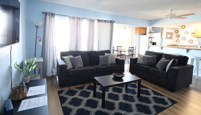 Building Photo - 4000 Gulf Terrace Dr