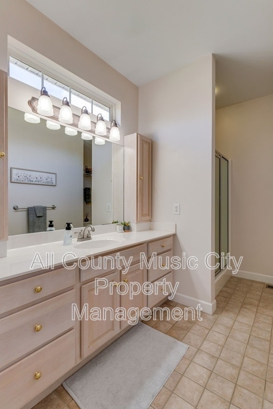 Building Photo - 5108 Vineyard Point