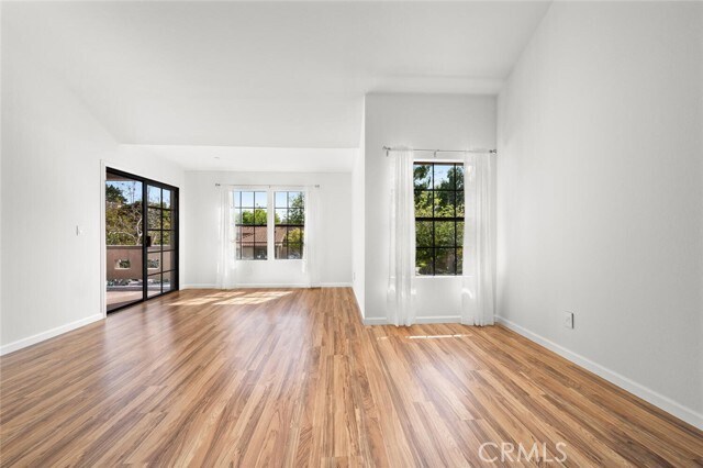 Building Photo - 1048 Calle Del Cerro