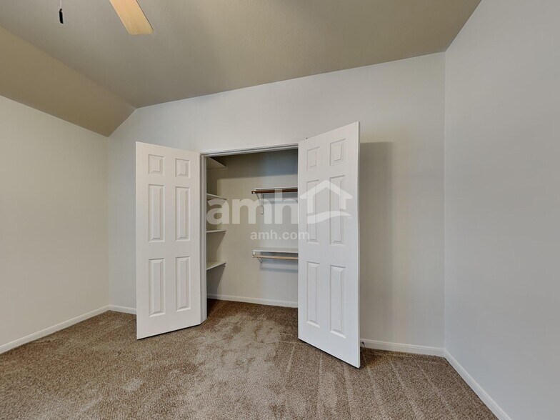 Building Photo - 16518 Barker Ranch Ct