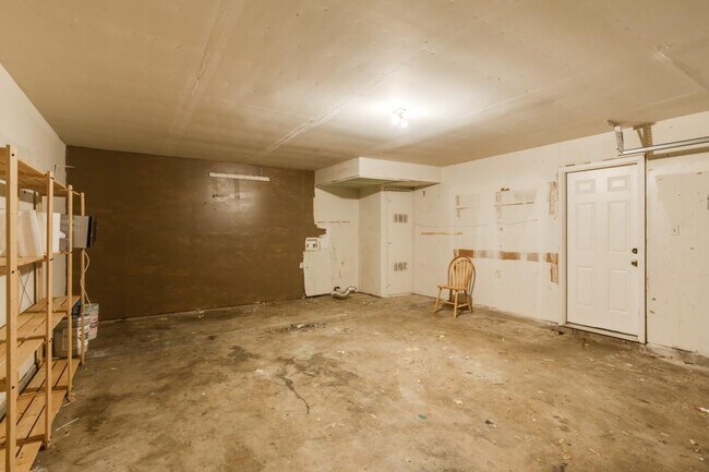 Building Photo - 11227 Henge Dr