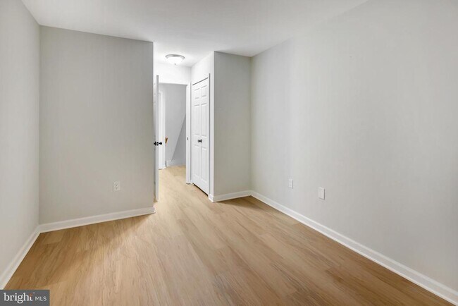 Building Photo - 12867 Mill House Ct