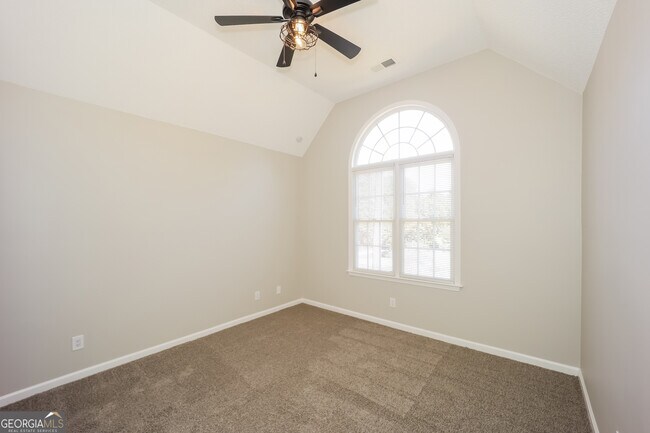 Building Photo - 105 Redspire Ln