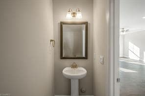 Building Photo - 1694 Hallview Ct