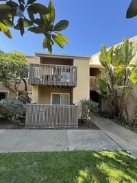 Building Photo - 3056 Via Alicante