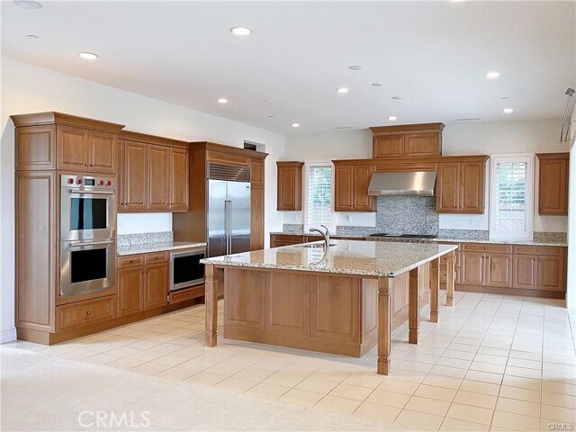 Building Photo - 109 Gardenview