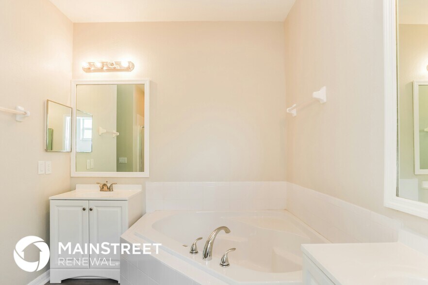 Building Photo - 7836 Evinrude Ave