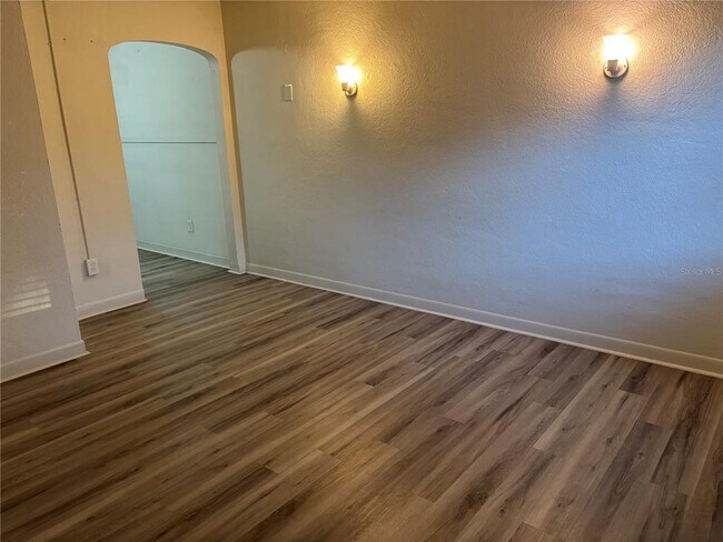 Building Photo - 1102 Sunset Point Rd