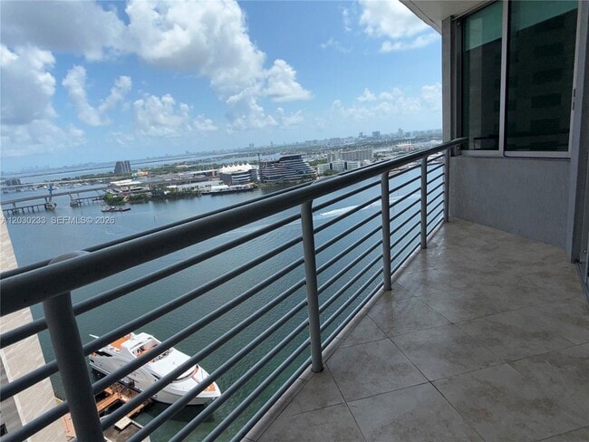 Building Photo - 335 S Biscayne Blvd