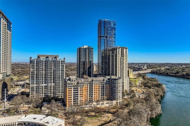 Building Photo - 54 Rainey St