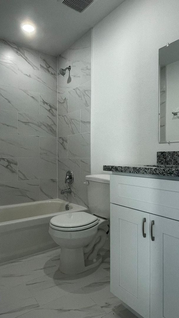 Building Photo - Beautiful house, perfect for families!!