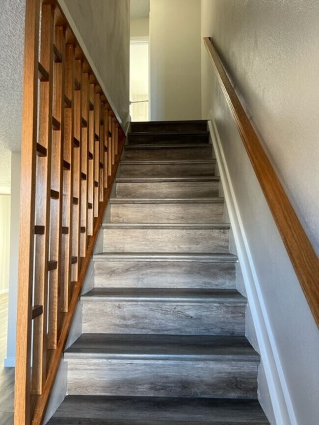Building Photo - 1243 Soaring Eagle Dr