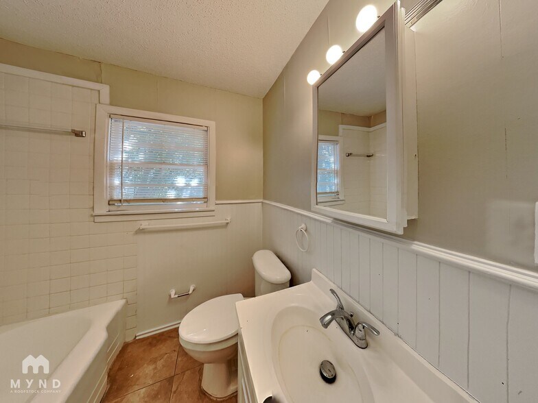 Building Photo - 2805 36th St