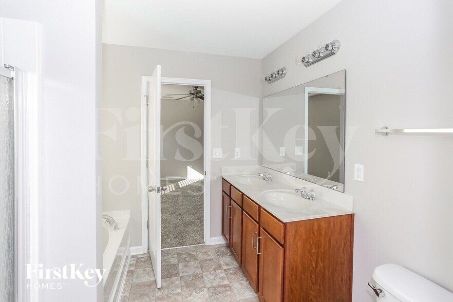 Building Photo - 1013 Alder Ridge Ln