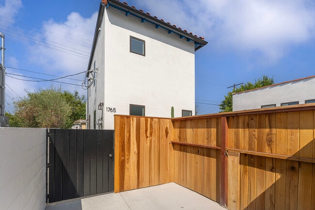 Building Photo - 1765 N Crescent Heights Blvd