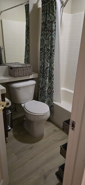 Building Photo - 395 Plaza Calimar