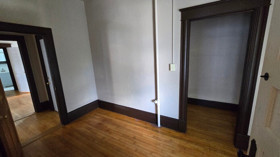Bedroom 1 Bonus space - 2717 Aldrich Ave N