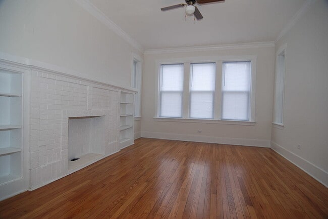 Building Photo - 3221 W Division St