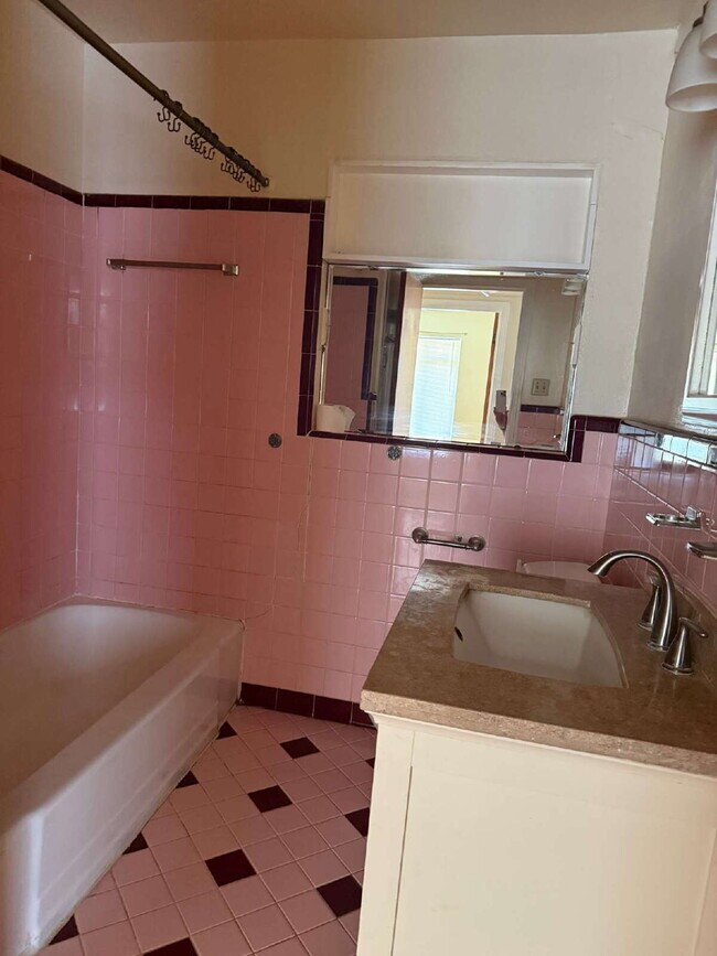 Building Photo - Mid Century Dream with Pink Bathroom