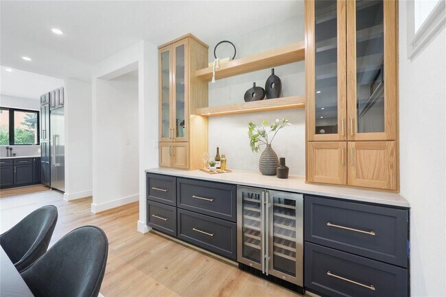 Building Photo - 5510 Harvest Oak Landing Dr