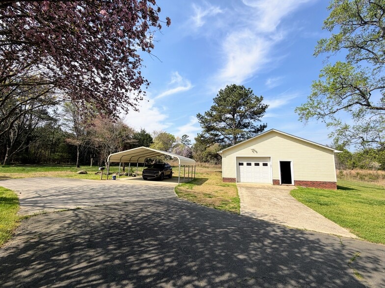 Car Port and 900sqft Workshop - 1195 Tirzah Rd