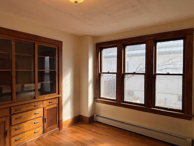 Building Photo - 2 BR/1 BA Single-Family Home in the Mac-Groveland Neighborhood!