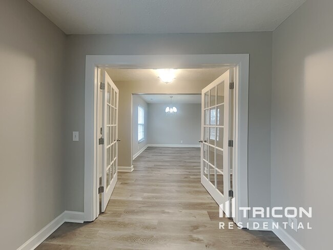 Building Photo - 5640 Chestnutwood Trail