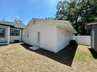 Building Photo - Stylishly Renovated 2-Bedroom Home in Prim...