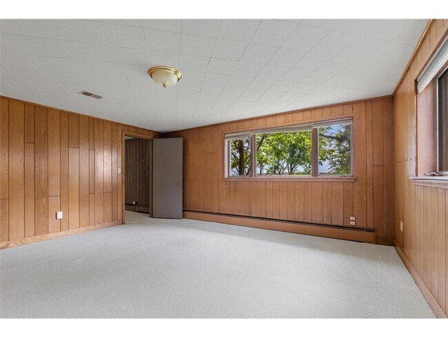 Building Photo - 6400 Greenbriar Ave