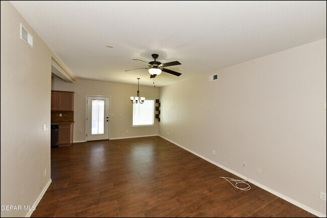 Building Photo - 820 Caterick St