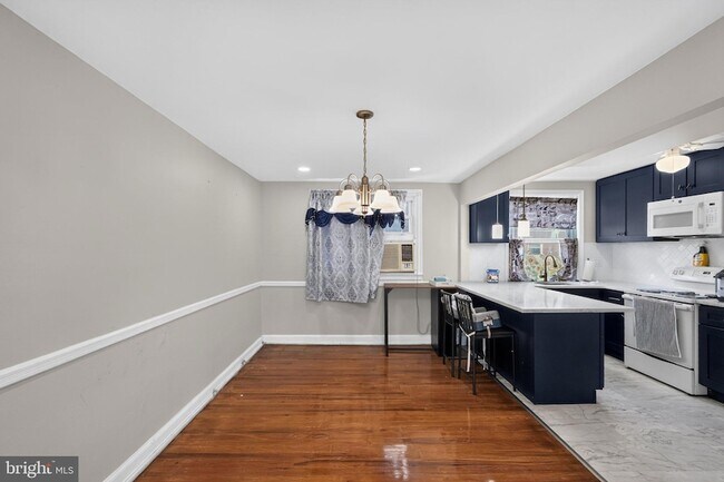 Building Photo - 8081 Fayette St