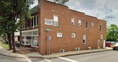 Building Photo - 1 Bedroom Apartment